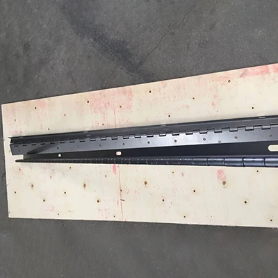 Dobradiça de piano de deslocamento único